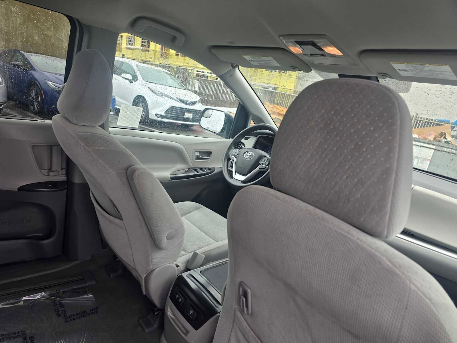 Used 2020 Toyota Sienna LE FWD image 14