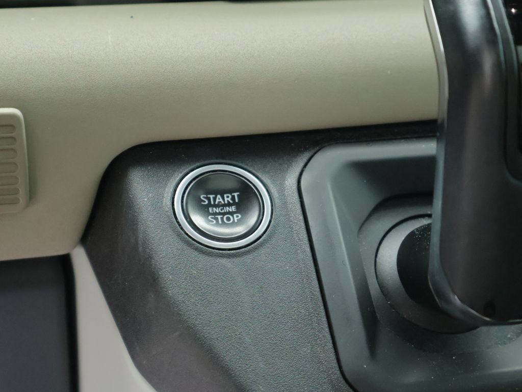 Used 2022 Land Rover Defender 110 X-Dynamic SE AWD/4WD image 32