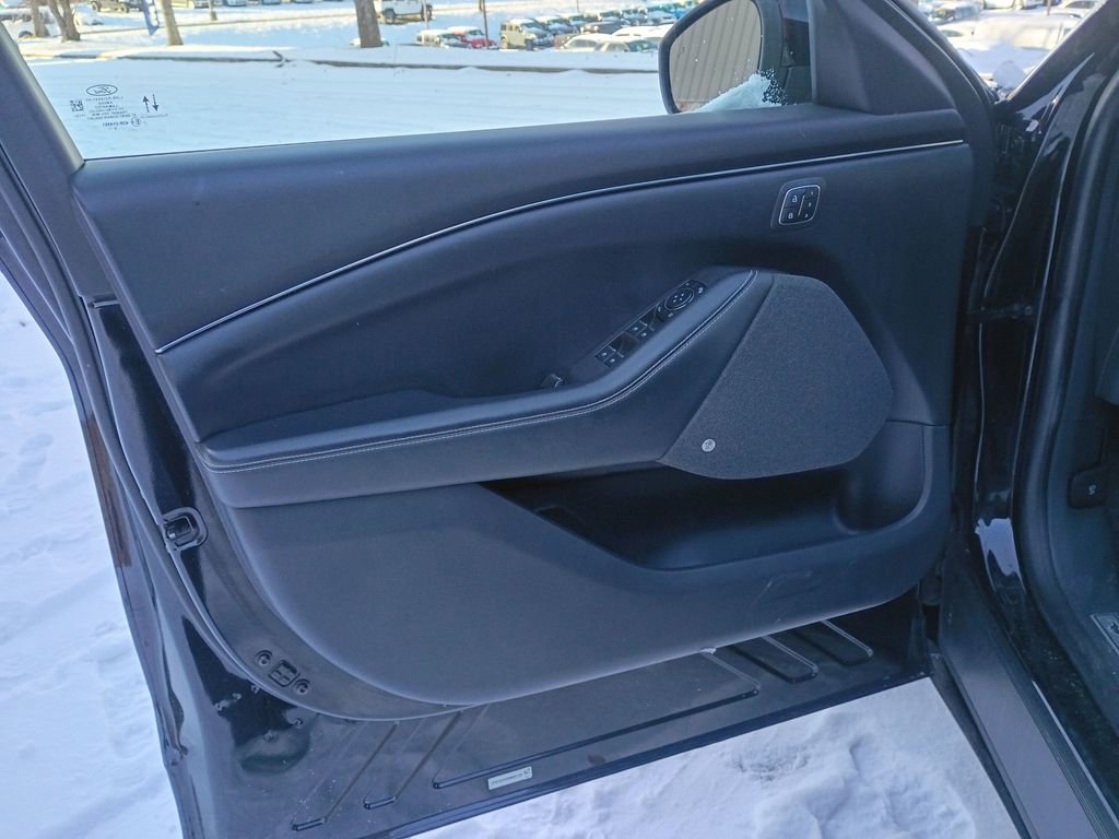 Used 2021 Ford Mustang Mach-E Premium image 10