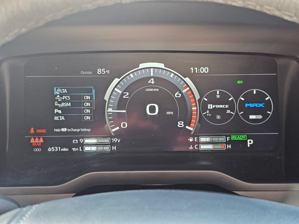 Used 2026 Toyota Tundra Limited AWD/4WD image 13