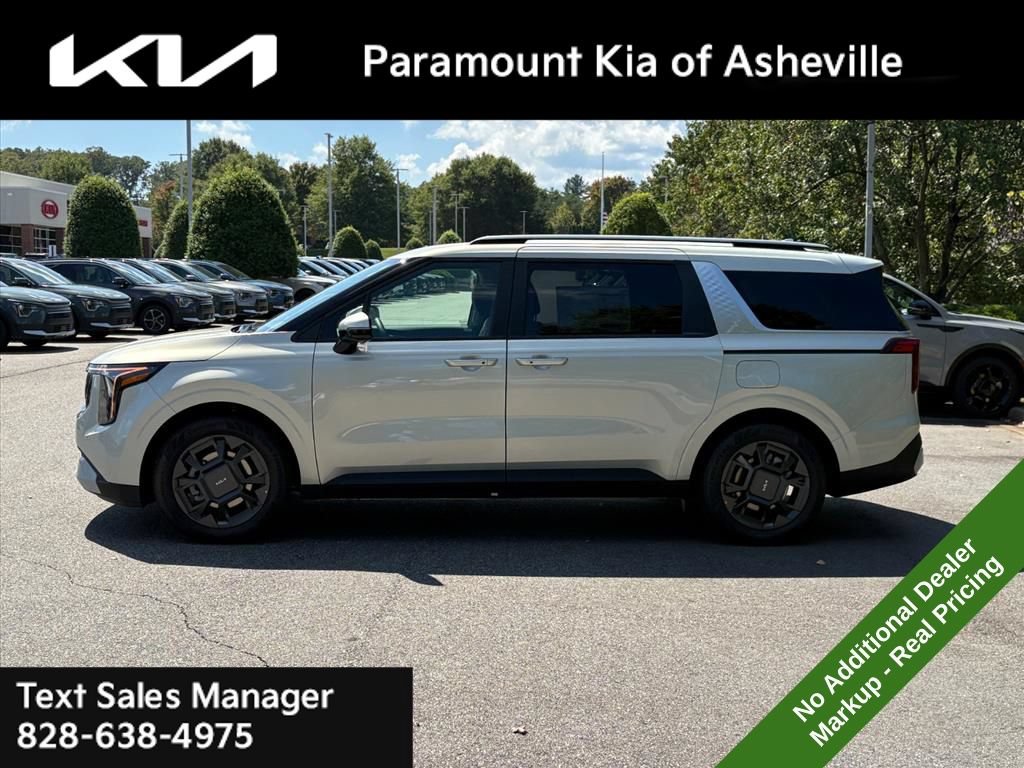 New 2026 Kia Carnival EX FWD image 3