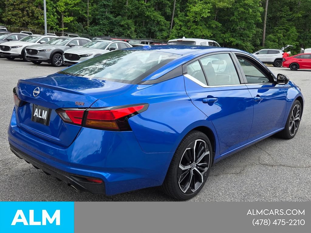 Used 2025 Nissan Altima 2.5 SR FWD image 14