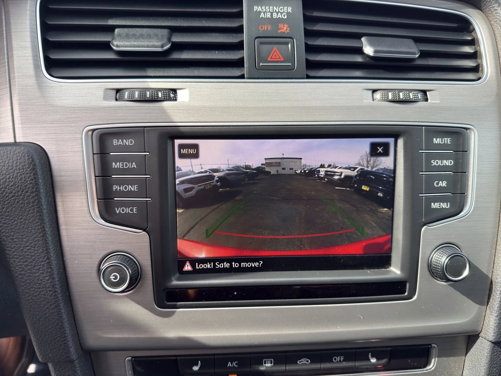 Used 2017 Volkswagen Golf Wolfsburg Edition image 25