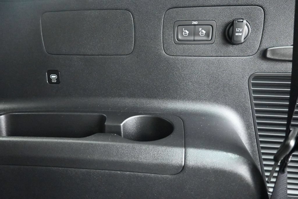 Used 2025 Kia Sorento LX FWD image 24
