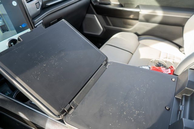 Used 2024 Ford F150 Lightning Platinum image 40