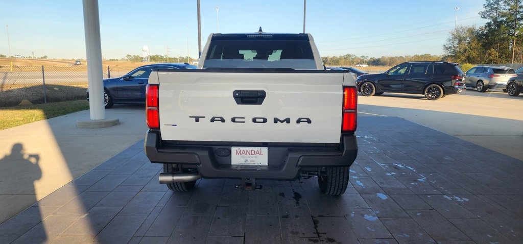Used 2024 Toyota Tacoma SR image 7