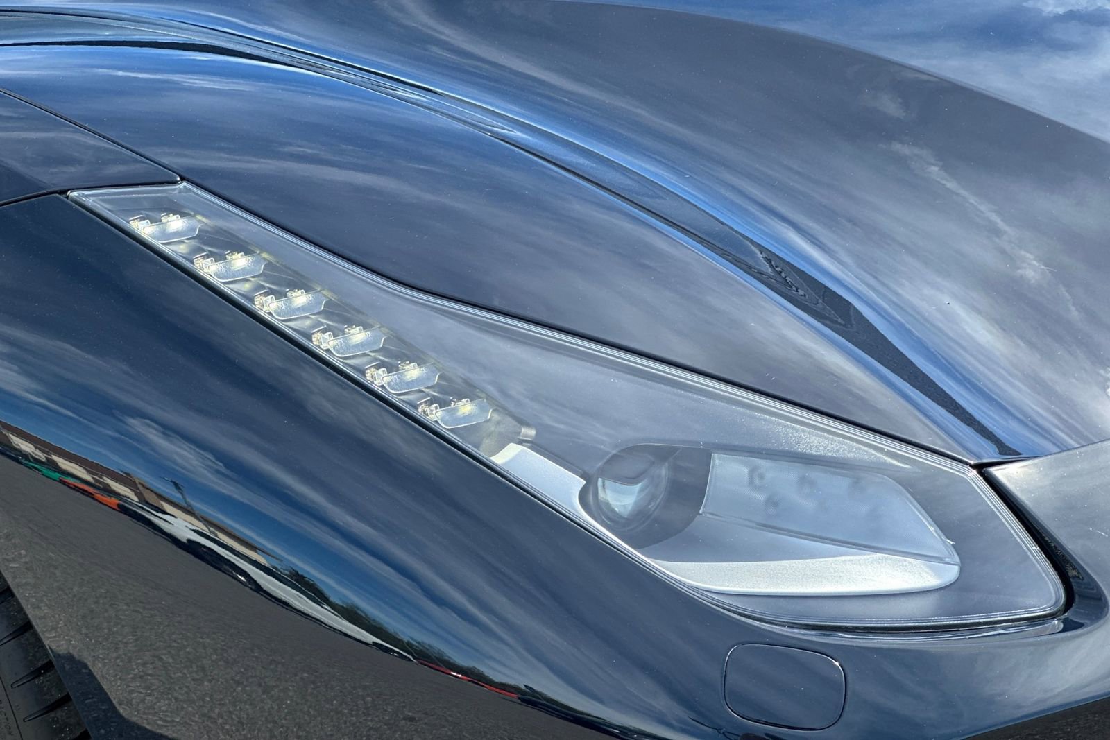 Used 2018 Ferrari 488 Spider image 35