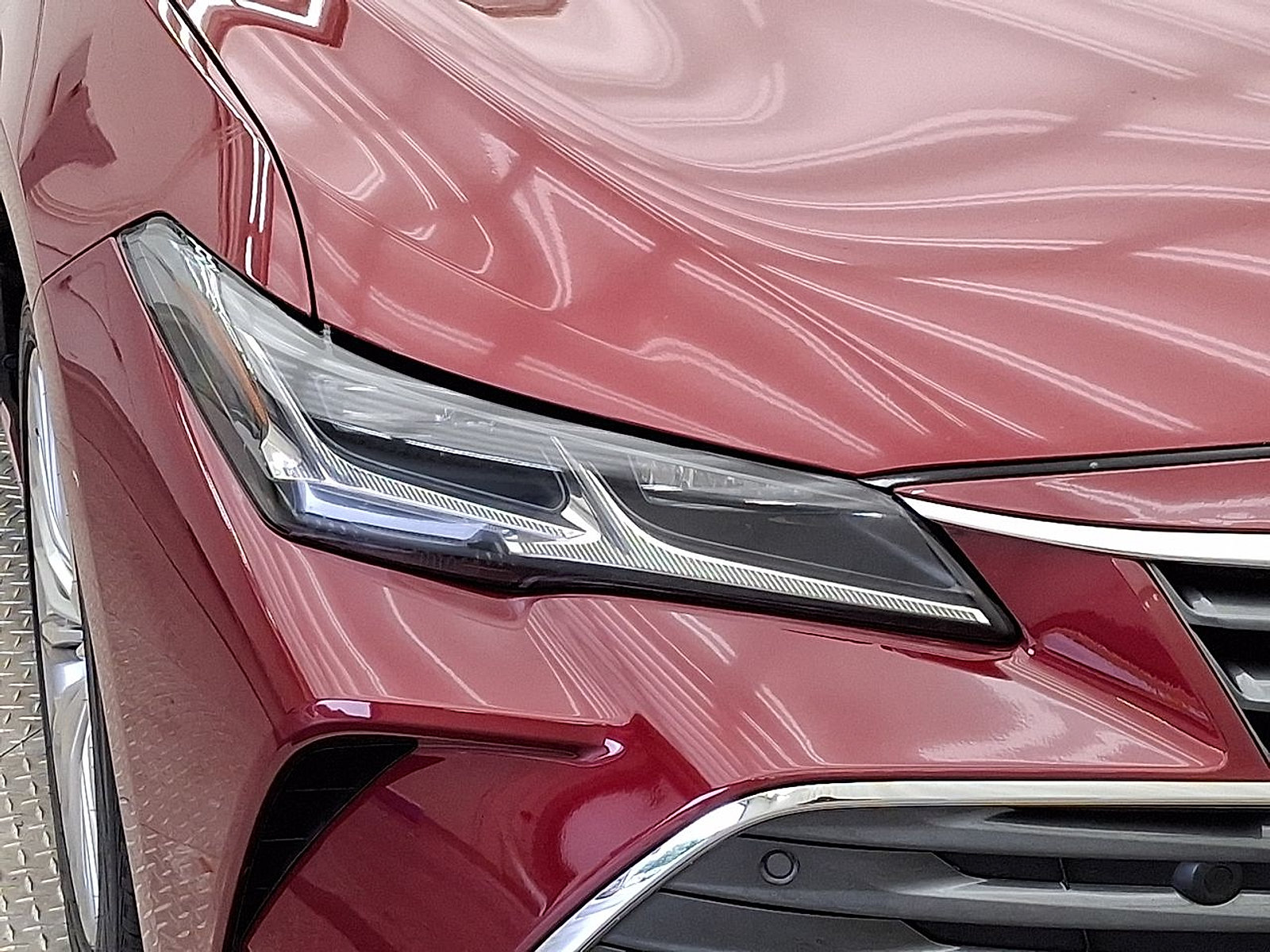 Certified 2022 Toyota Avalon Limited w/ Advanced Safety Package FWD image 28