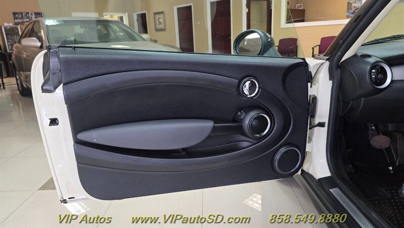 Used 2011 MINI Cooper Hardtop FWD image 9