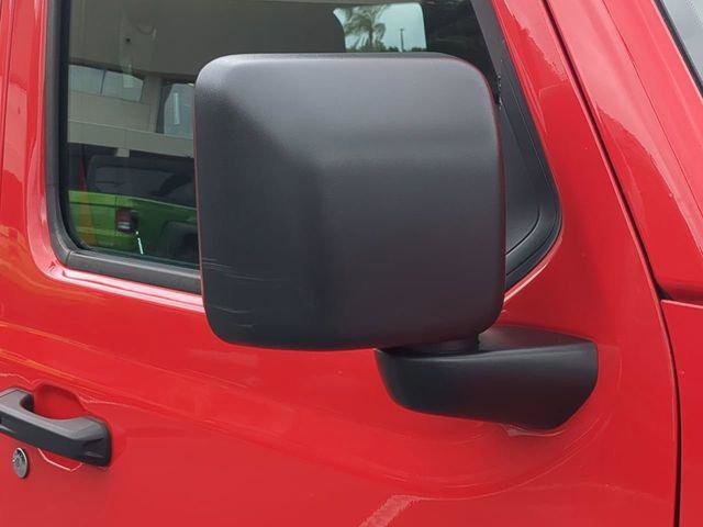 Certified 2025 Jeep Wrangler Unlimited Sahara w/ Safety Group image 12