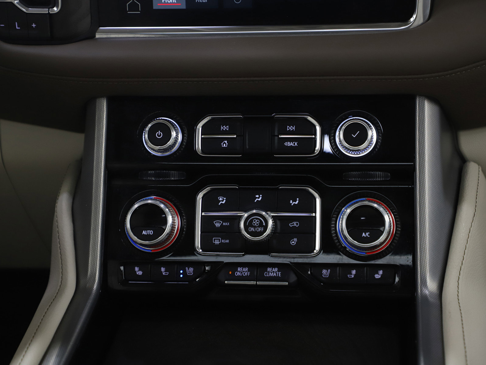 Used 2023 GMC Yukon XL Denali w/ Denali Reserve Package image 18