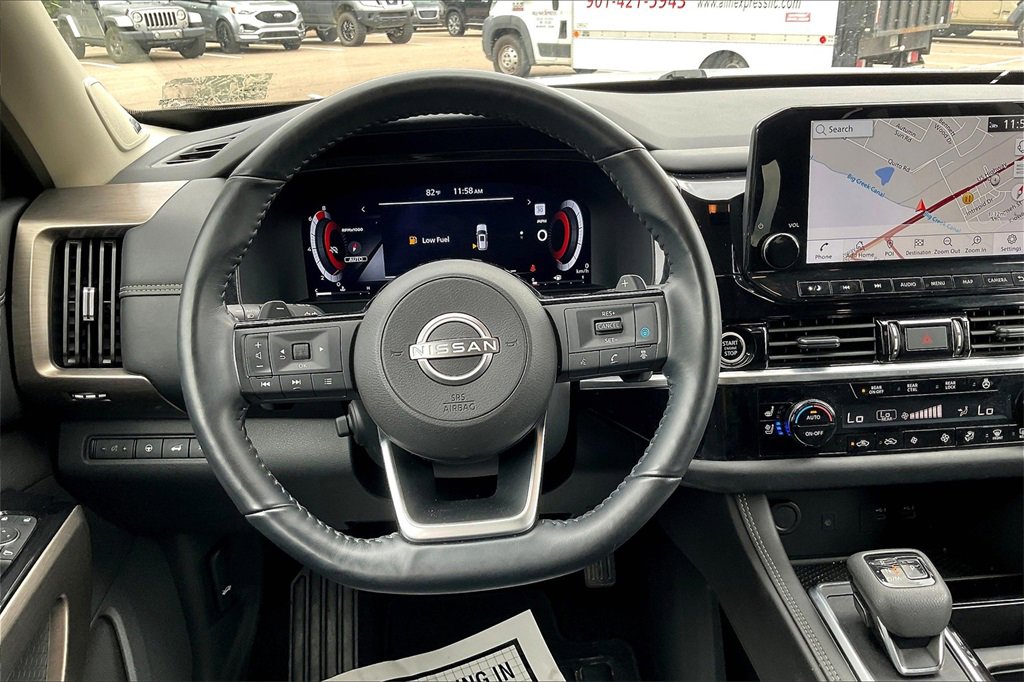 Used 2024 Nissan Pathfinder Platinum image 5