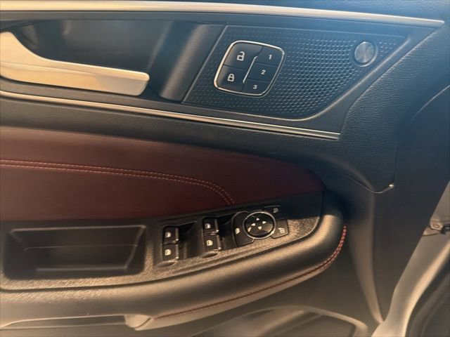 Used 2022 Ford Edge Titanium w/ Equipment Group 301A image 10