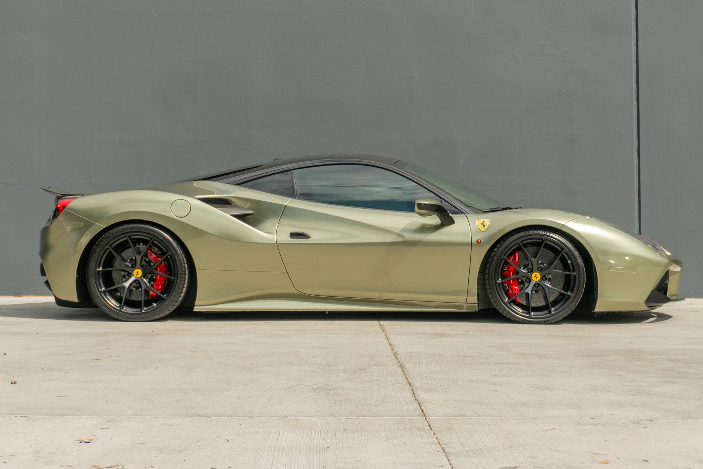 Used 2018 Ferrari 488 GTB image 6