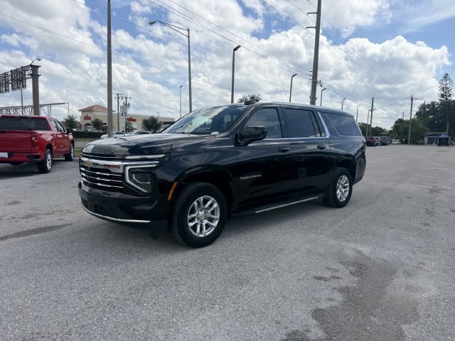 Used 2025 Chevrolet Suburban LT RWD image 11