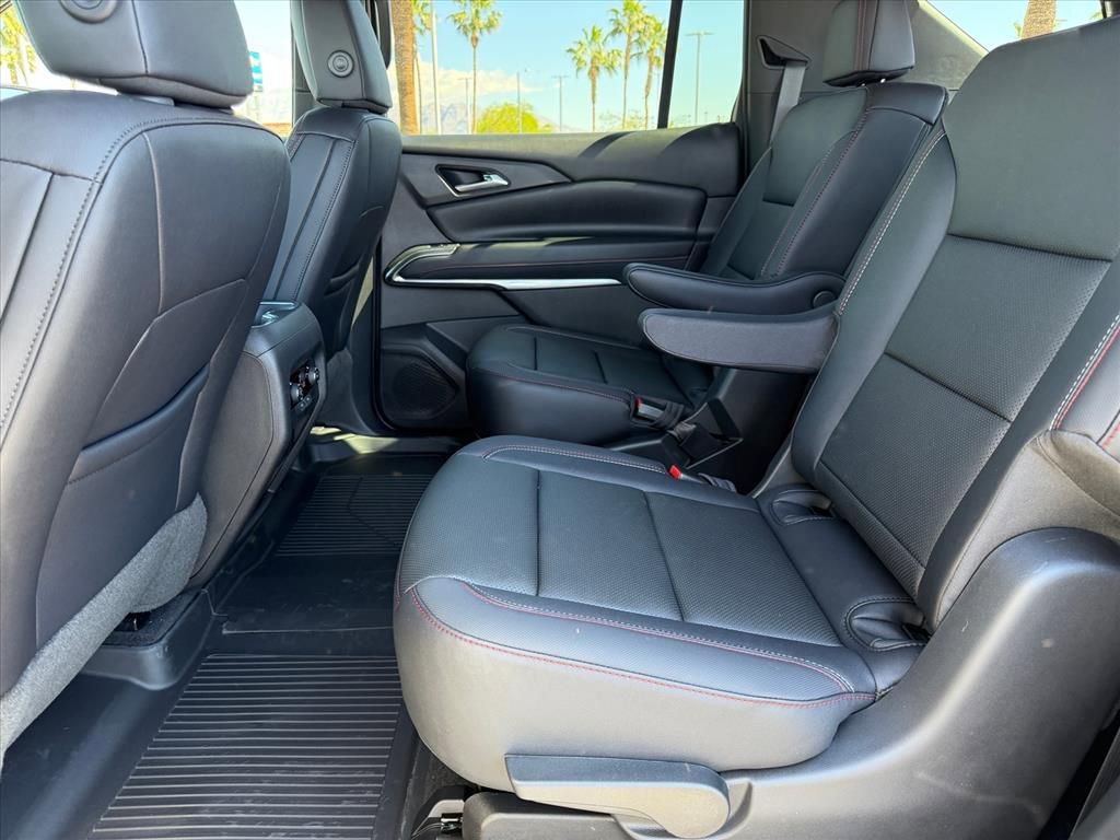 New 2026 Chevrolet Traverse Z71 w/ LPO, Floor Liner Package AWD/4WD image 6