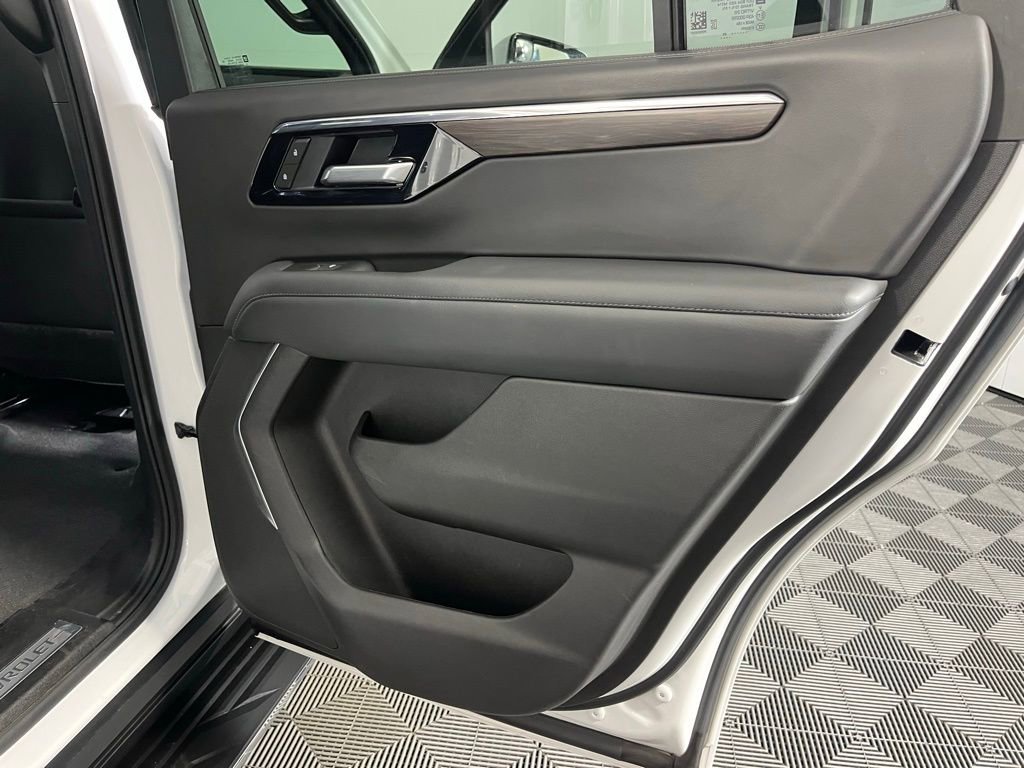 Used 2025 Chevrolet Tahoe LT image 25