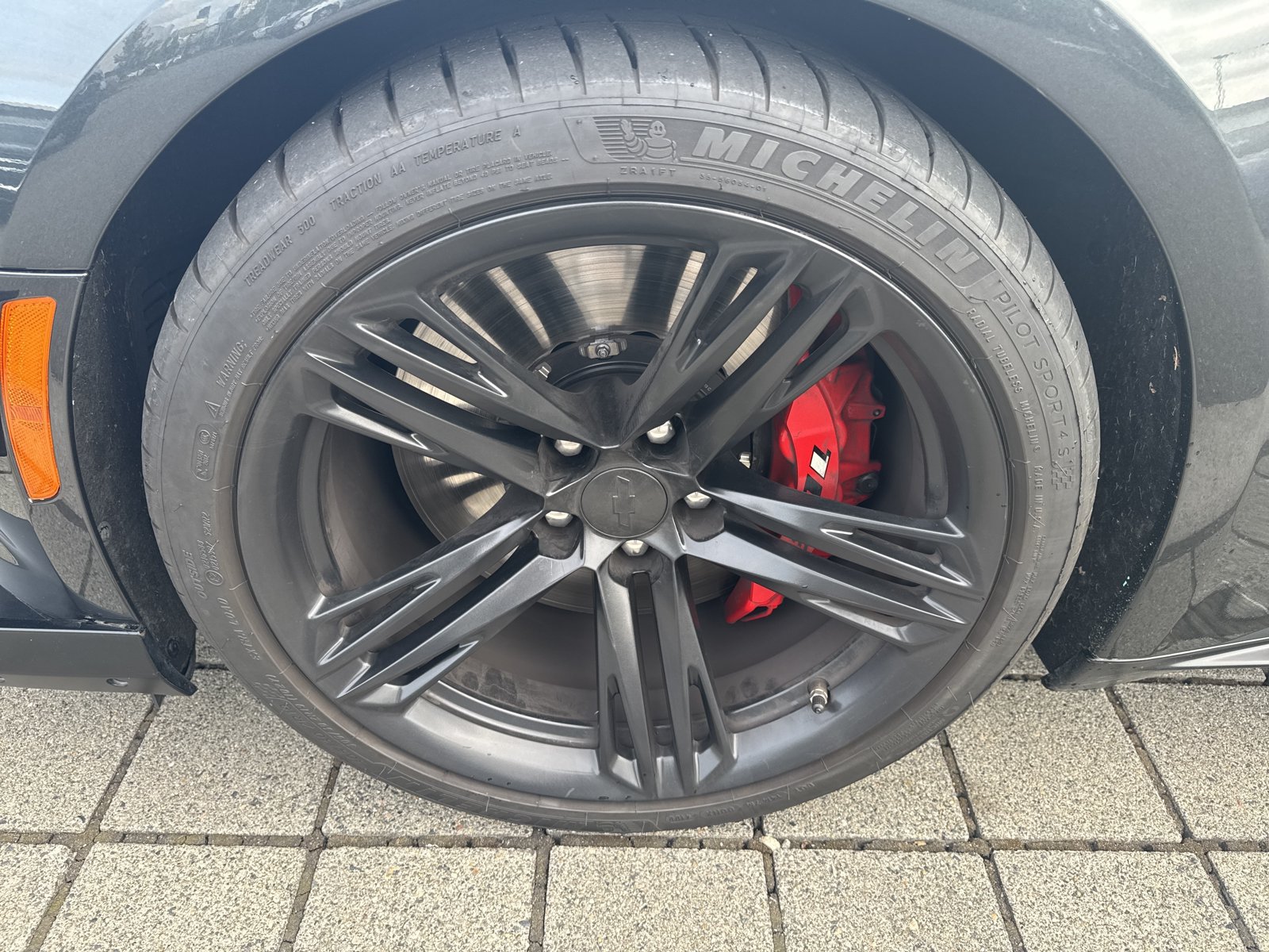 Used 2018 Chevrolet Camaro ZL1 RWD image 9
