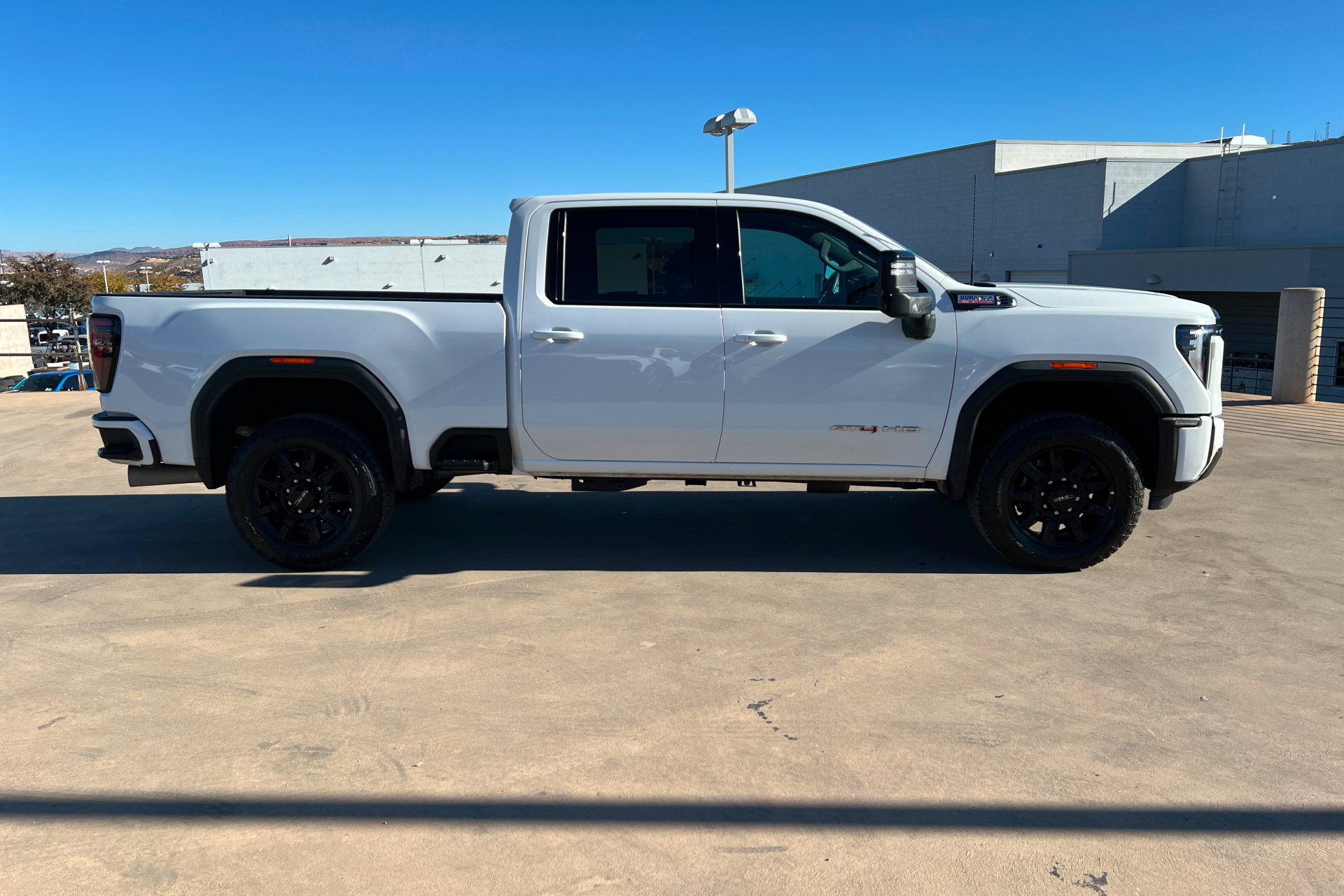 Certified 2025 GMC Sierra 2500 AT4 image 7