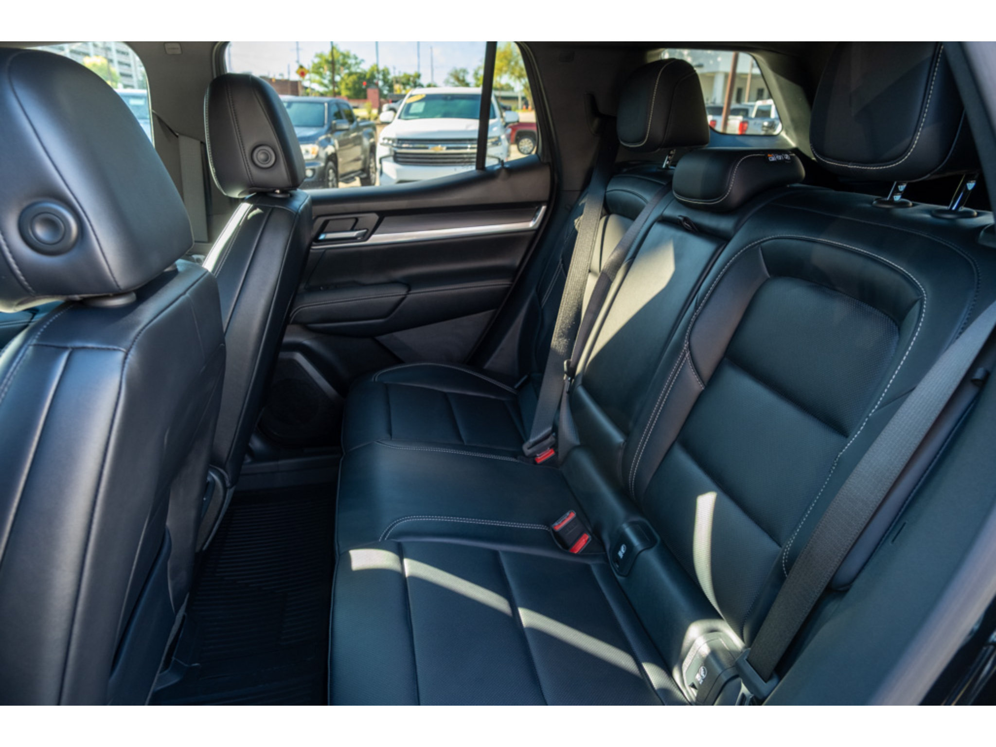 New 2027 GMC Terrain Elevation w/ Elevation Premium Package FWD image 13