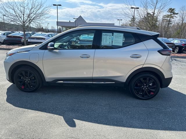 Used 2023 Chevrolet Bolt EUV Premier w/ Redline Edition image 2