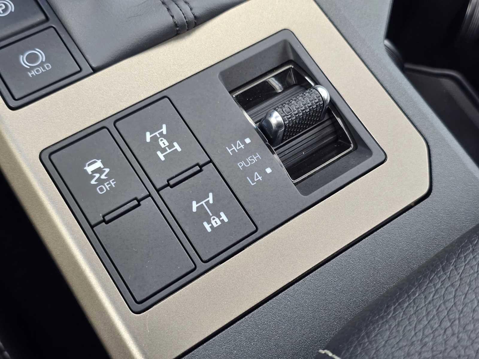 Used 2025 Toyota Land Cruiser image 33