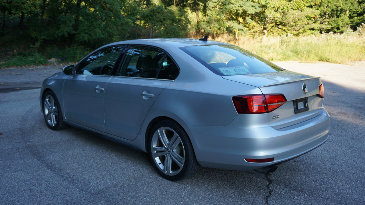 Used 2015 Volkswagen Jetta GLI SE image 3