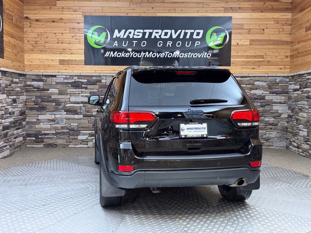 Used 2020 Jeep Grand Cherokee Laredo AWD/4WD image 20