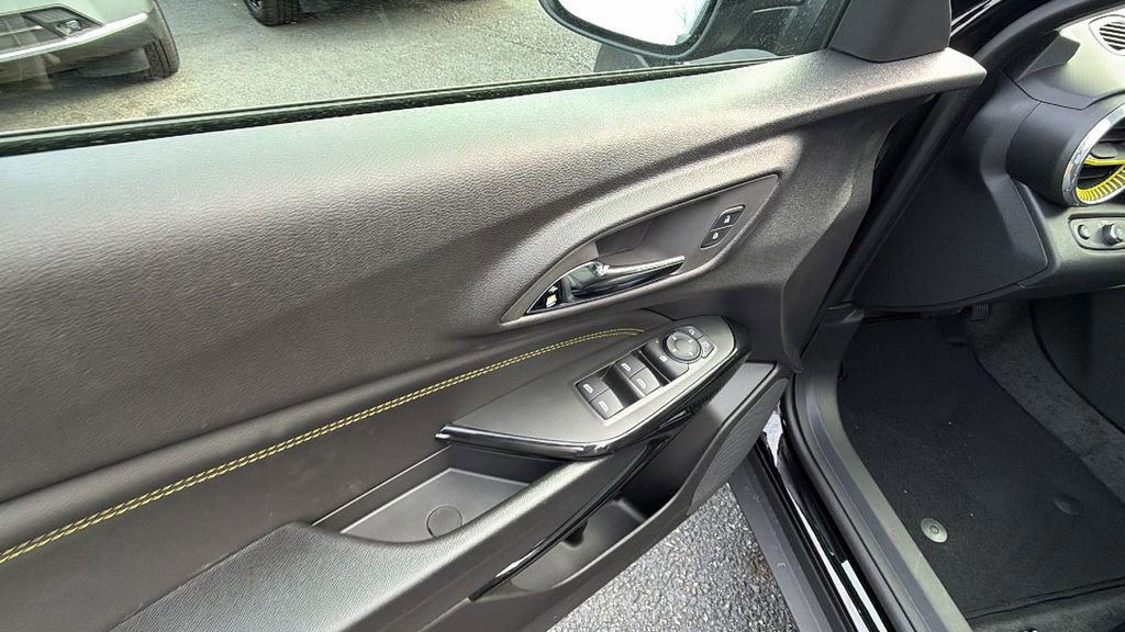 New 2026 Chevrolet Trax LT w/ Driver Confidence Package image 13