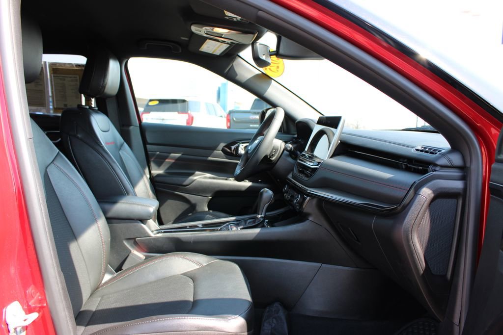 Used 2025 Jeep Compass Trailhawk image 27