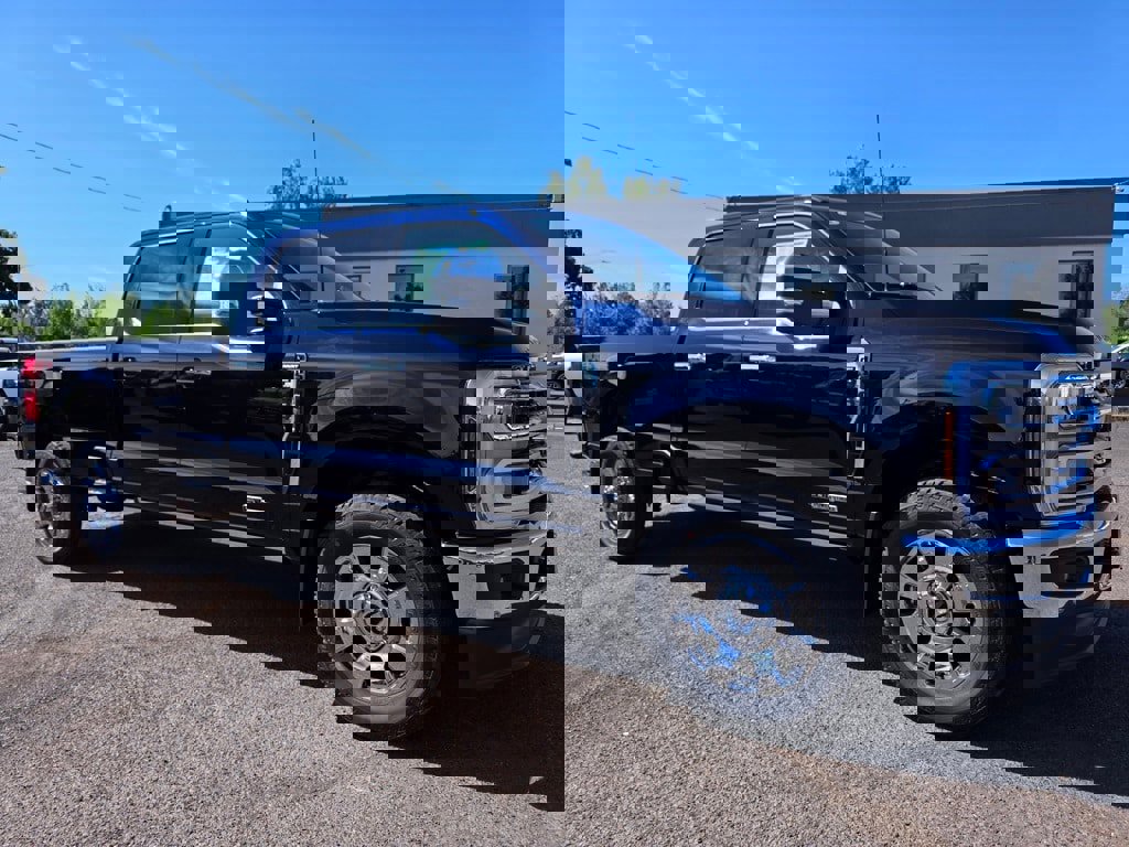 New 2025 Ford F350 Lariat w/ Lariat Ultimate Package image 39