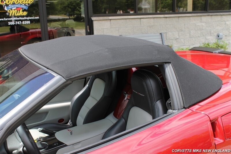 Used 2011 Chevrolet Corvette Grand Sport w/ Preferred Equipment Group RWD image 11