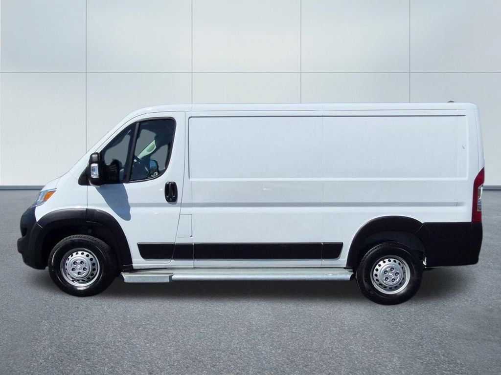 Used 2025 RAM ProMaster 2500 w/ U-Haul Equipment Group FWD image 3