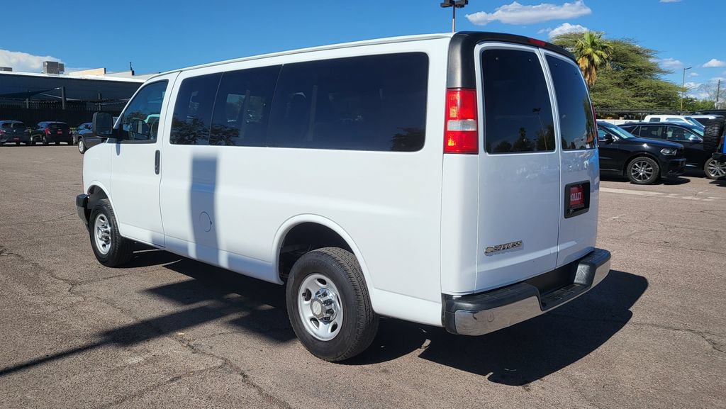 Used 2020 Chevrolet Express 2500 LT w/ LT Preferred Equipment Group RWD image 8