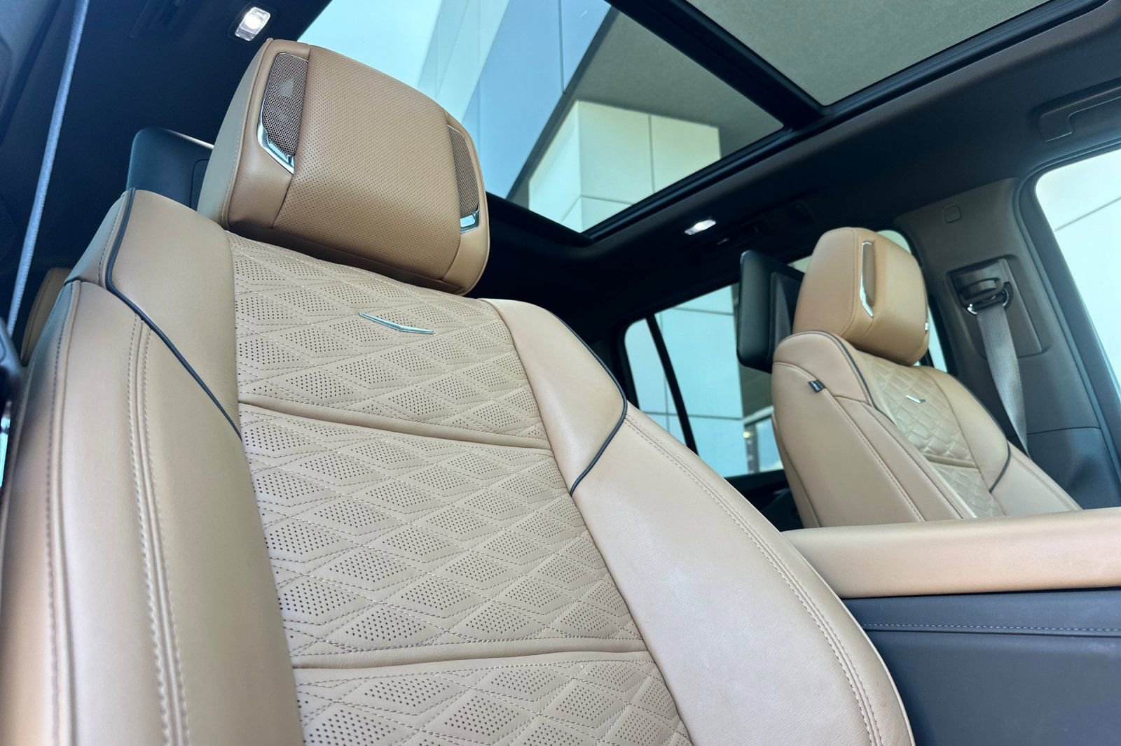 Used 2023 Cadillac Escalade ESV Sport w/ Touring Package image 20