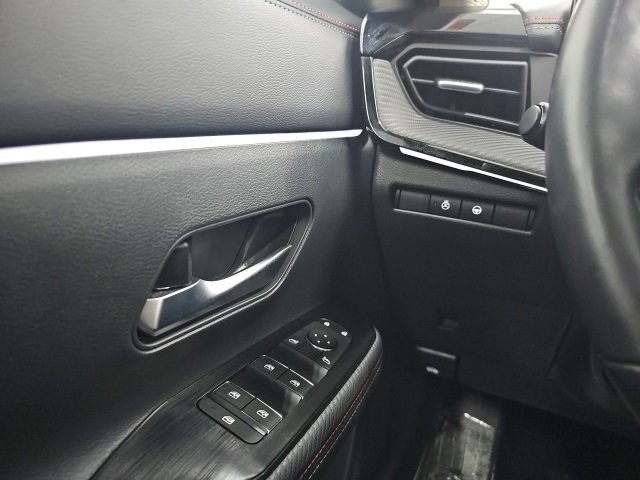 Used 2025 Nissan Kicks SR w/ SR Premium Package image 26