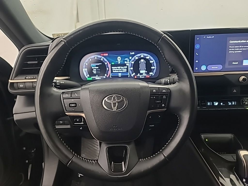 Used 2025 Toyota Crown XLE AWD/4WD image 30