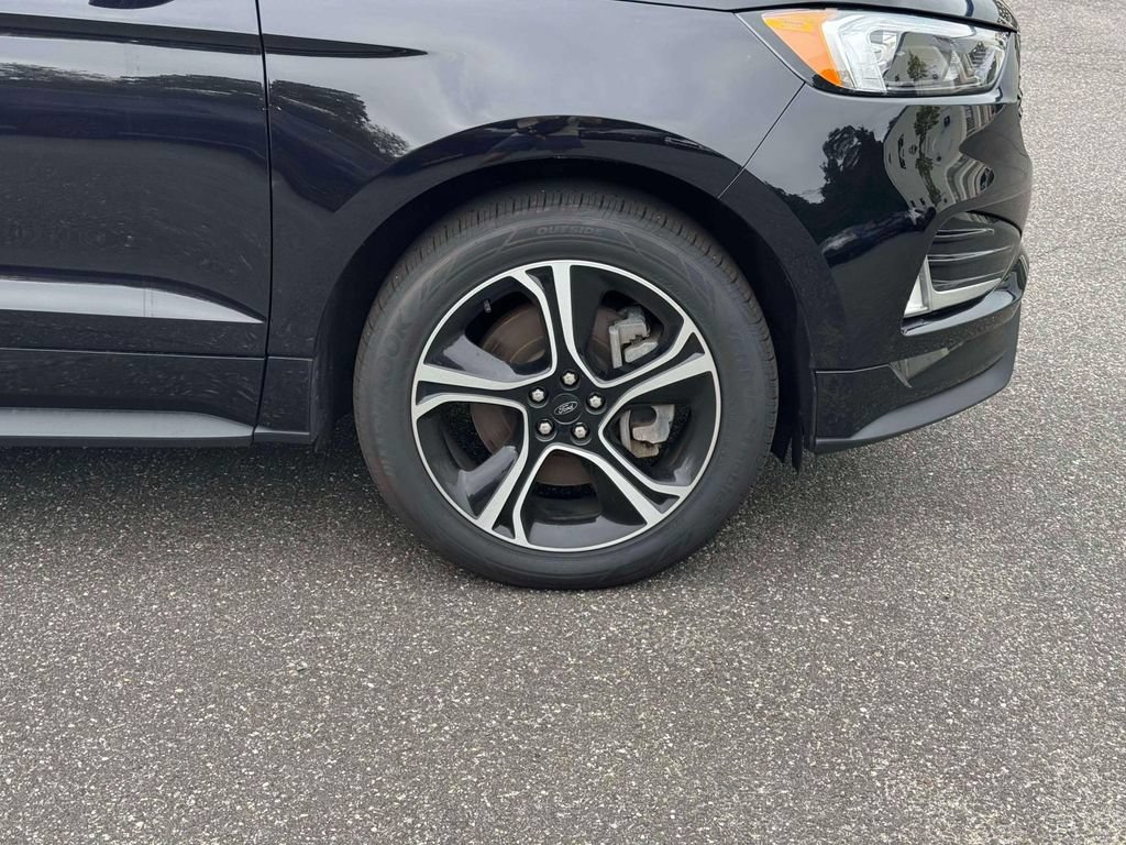 Used 2023 Ford Edge ST w/ Cargo Accessory Package AWD/4WD image 10