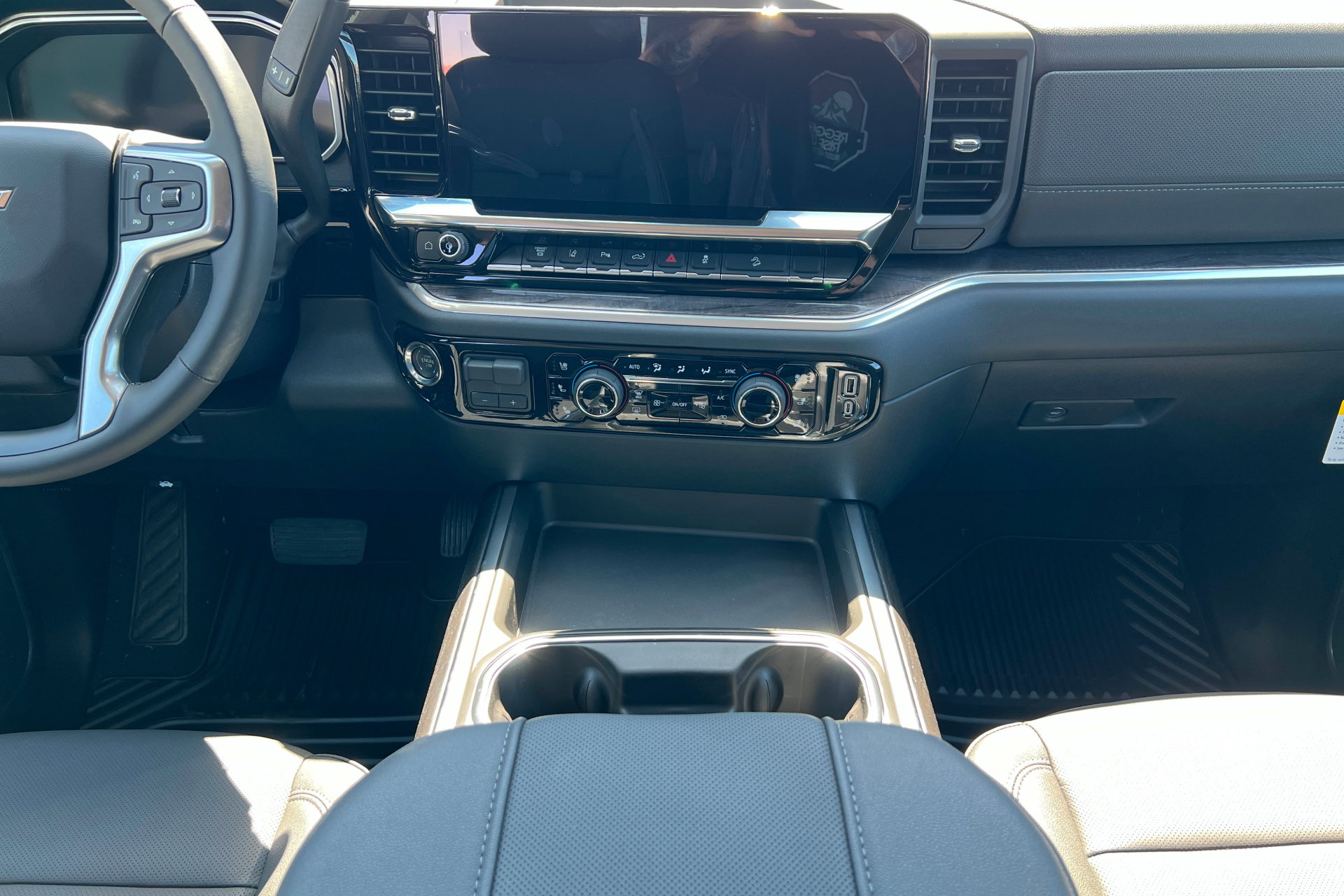New 2026 Chevrolet Silverado 2500 LTZ w/ LTZ Plus Package AWD/4WD image 14