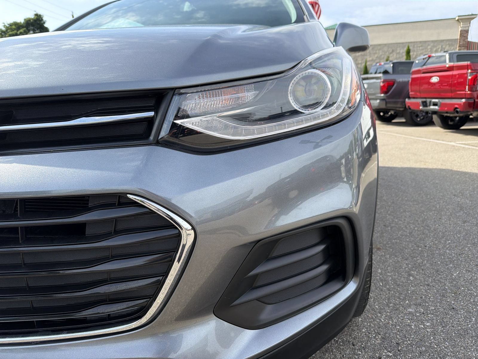 Used 2019 Chevrolet Trax LT w/ LT Convenience Package AWD/4WD image 17