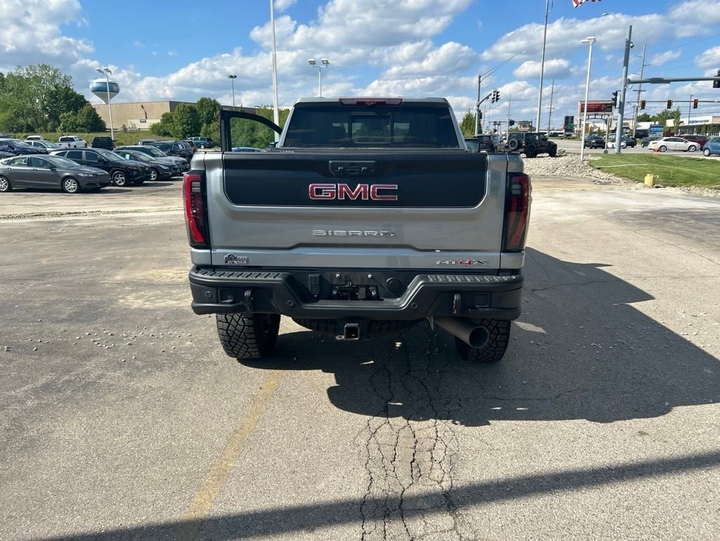 Used 2024 GMC Sierra 2500 AT4X w/ AT4X AEV Edition AWD/4WD image 4