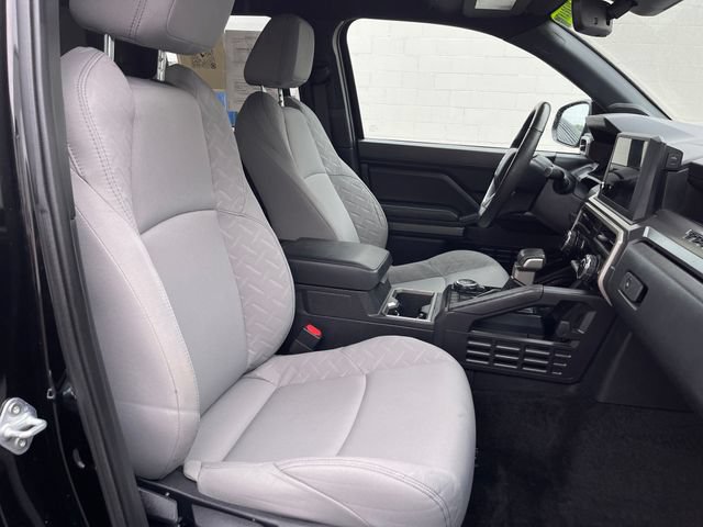Used 2024 Toyota Tacoma SR5 AWD/4WD image 34