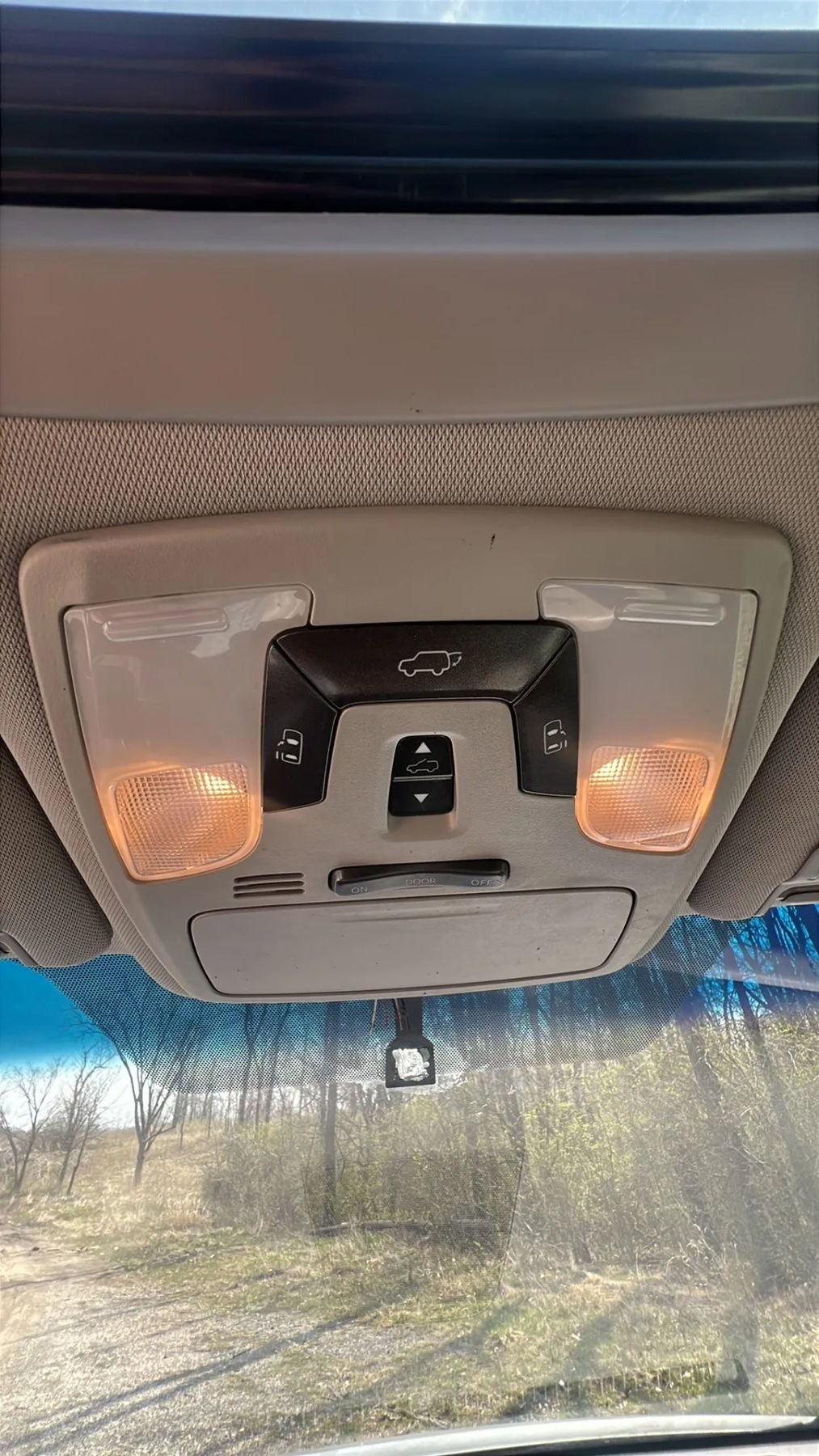 Used 2017 Toyota Sienna XLE w/ XLE Navigation Package image 18