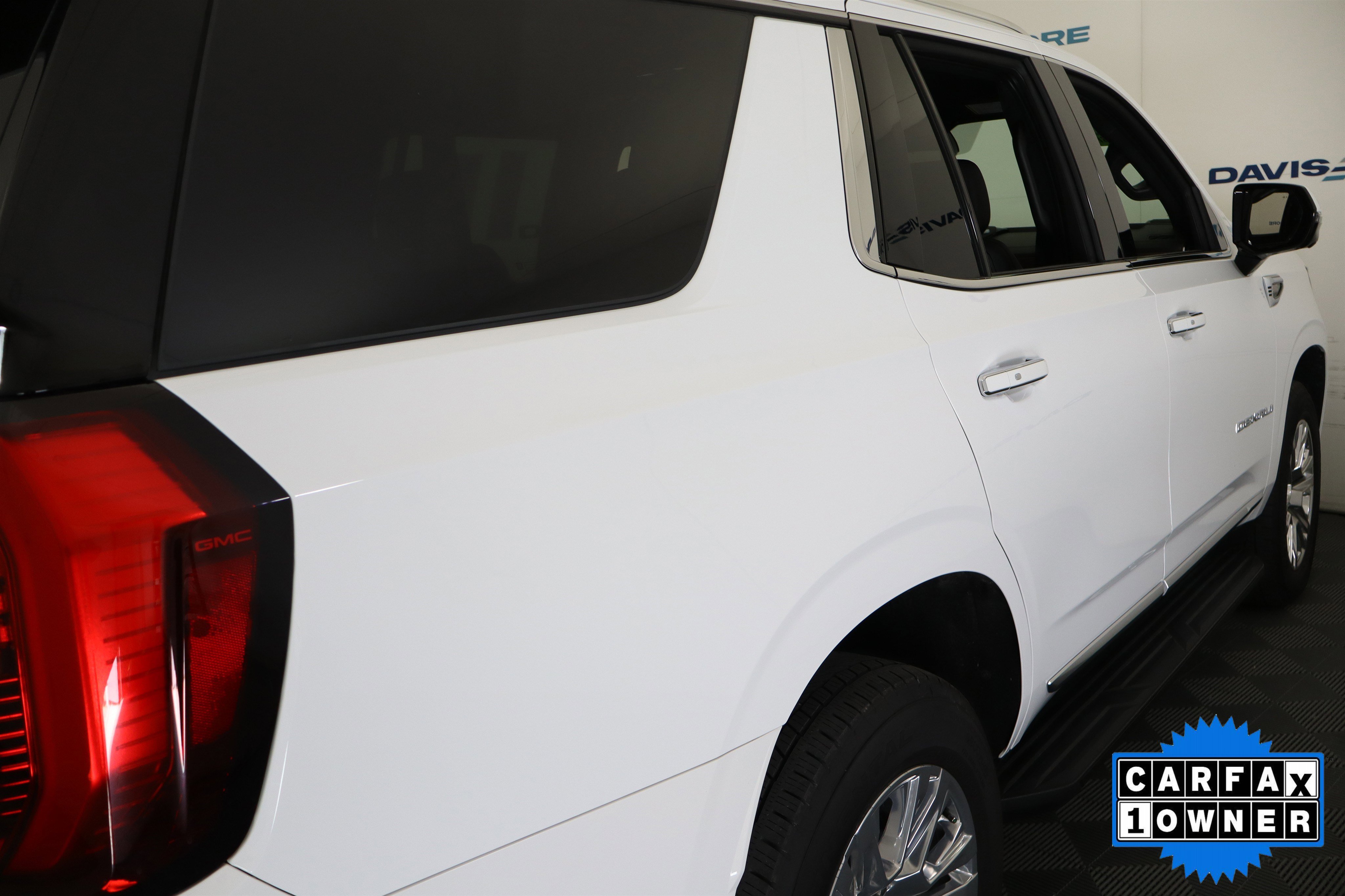 Used 2025 GMC Yukon Denali AWD/4WD image 7