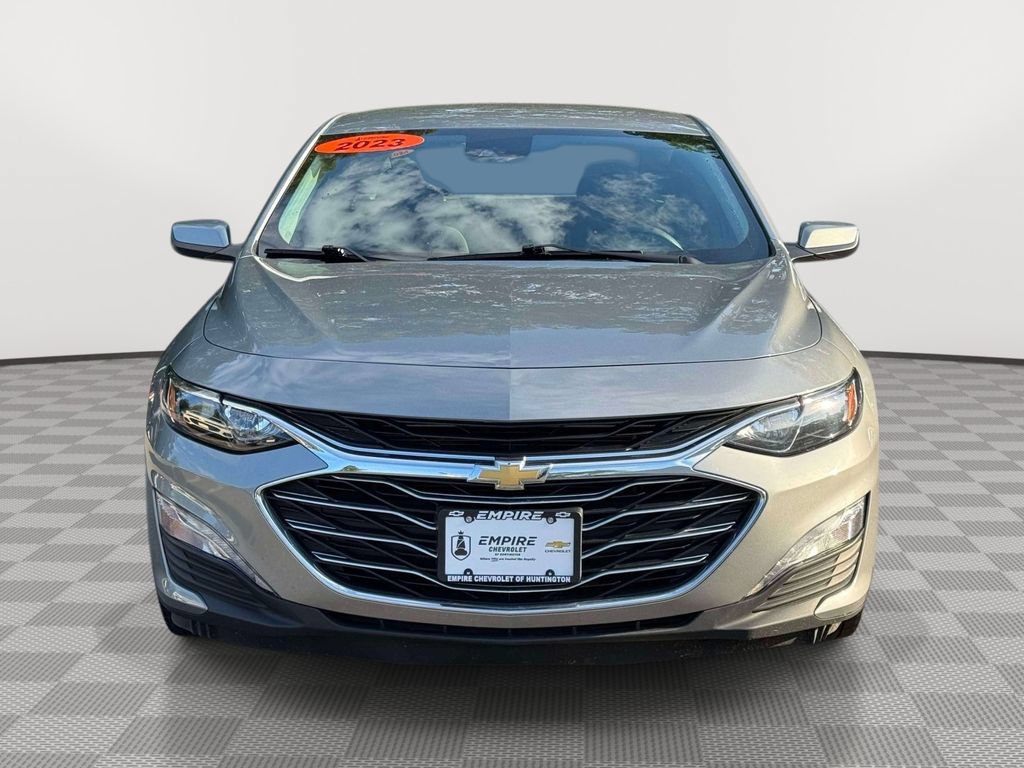 Used 2023 Chevrolet Malibu LT FWD image 2