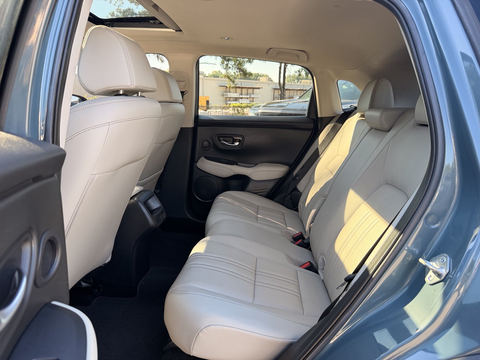 Used 2025 Honda HR-V EX-L image 29