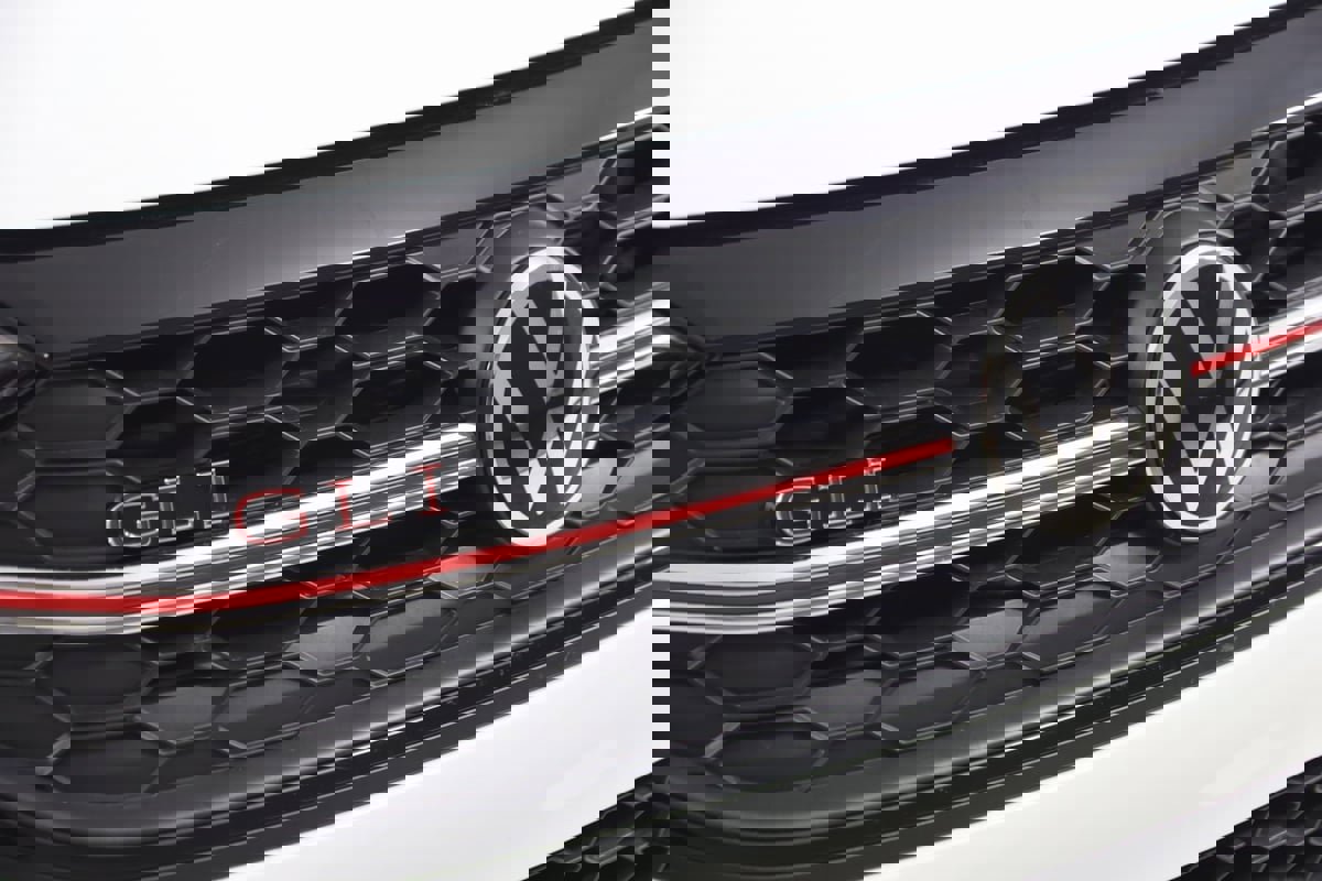 Used 2024 Volkswagen Jetta GLI Autobahn image 16