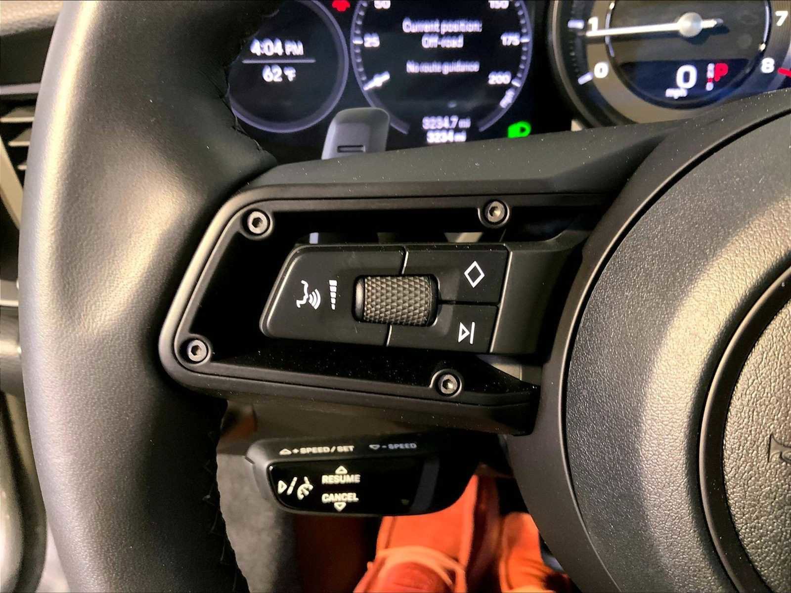 Used 2024 Porsche 911 Carrera T image 27