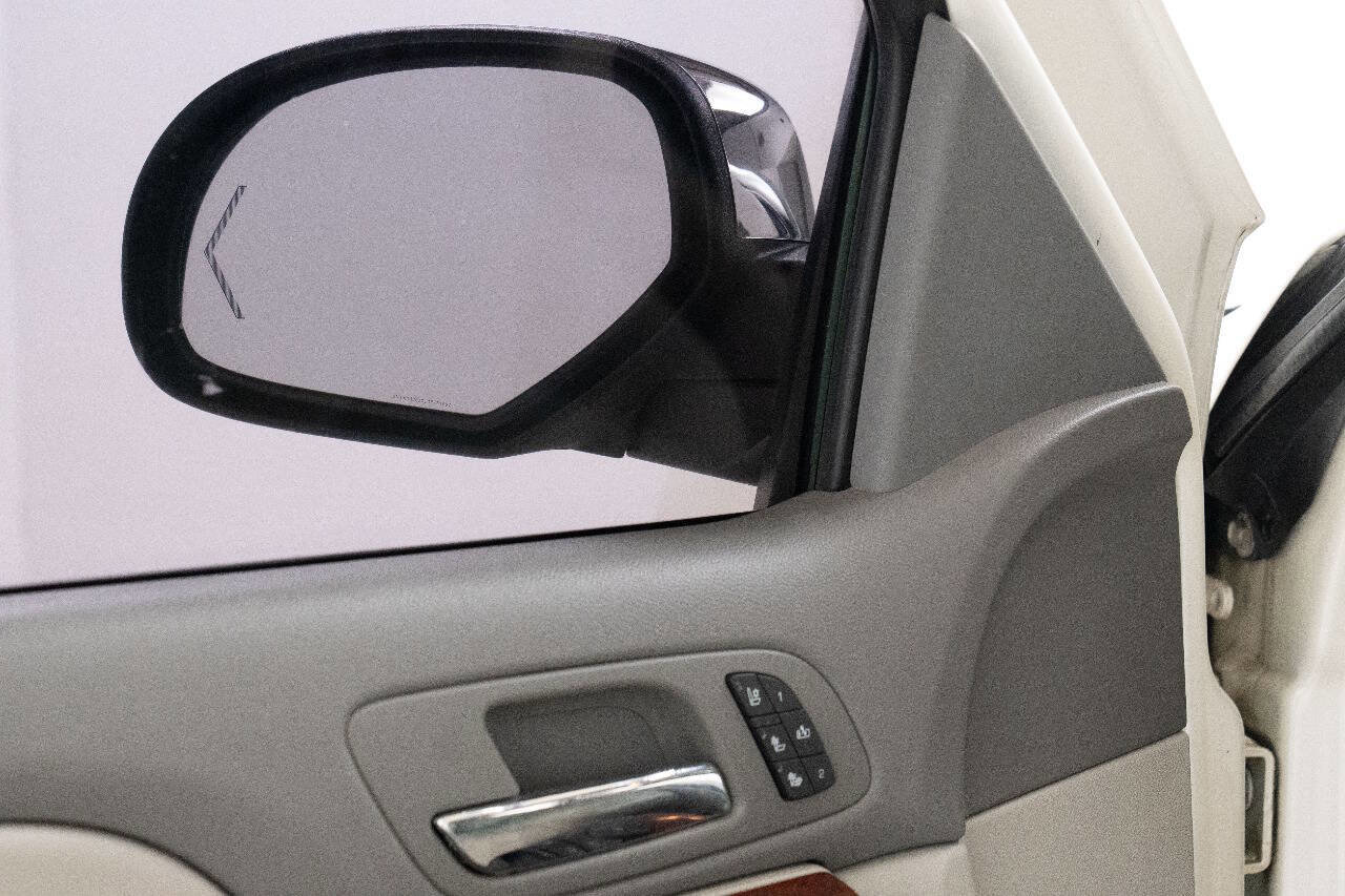 Used 2010 GMC Yukon SLT image 11