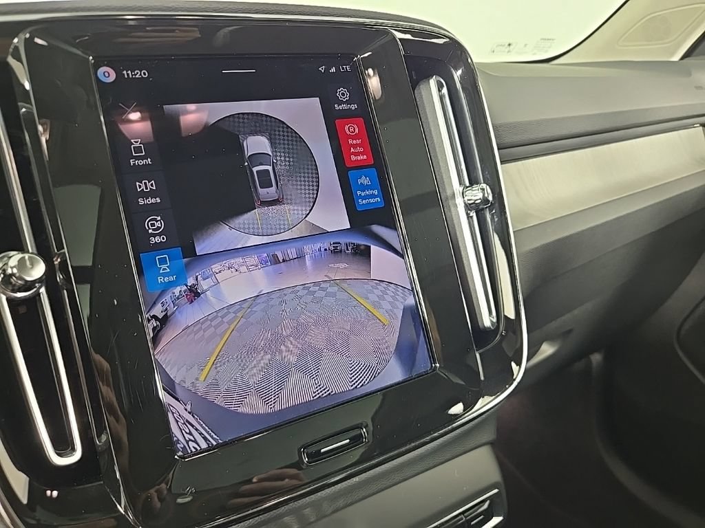 Certified 2026 Volvo XC40 B5 Plus AWD/4WD image 26